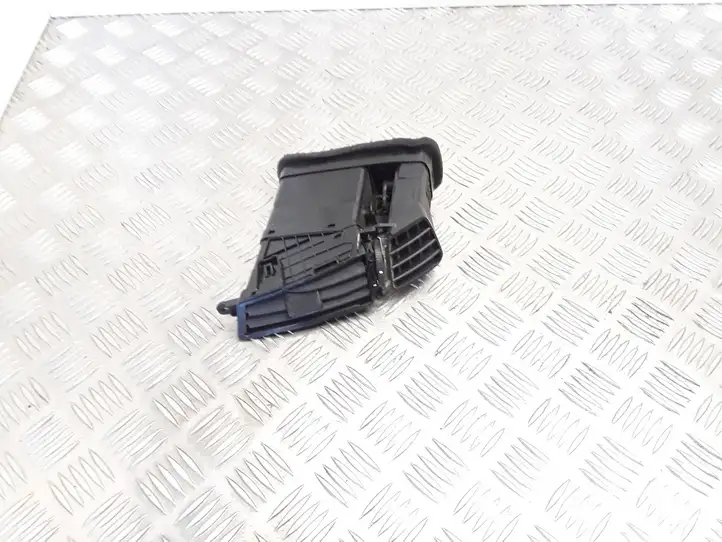 Kia Ceed (2006 - 2010) 974101H000 Центральный воздушный дефлектор — фото 1
