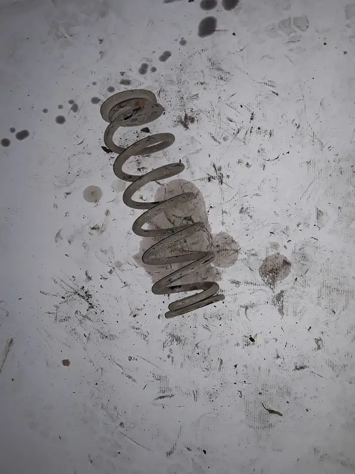 Volkswagen PASSAT B7 (2011 - 2014) Пружина задней подвески — фото 3