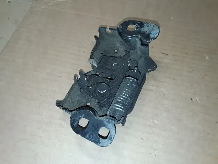 Dodge Nitro (2006 - 2011) Замок капота — фото 2