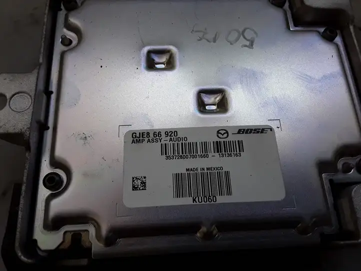 Mazda 6 (2012 - 2015) GJE866920 Усилитель звука — фото 4