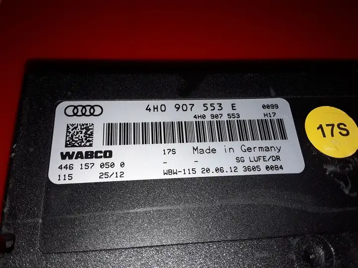 Audi A8 S8 D4 4H (2010 - 2014) 4H0907553E Блок управления пневмоподвеской — фото 3