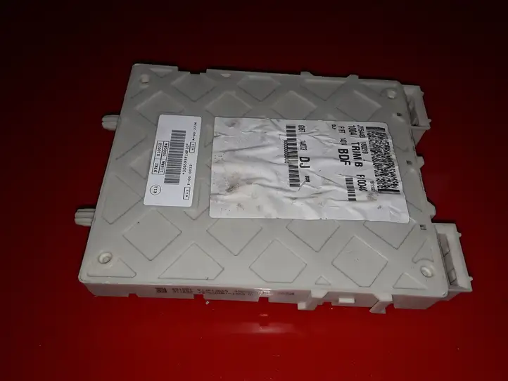 Ford Focus (2015 - 2019) GV6T14A073DJ Модуль комфорта — фото 3