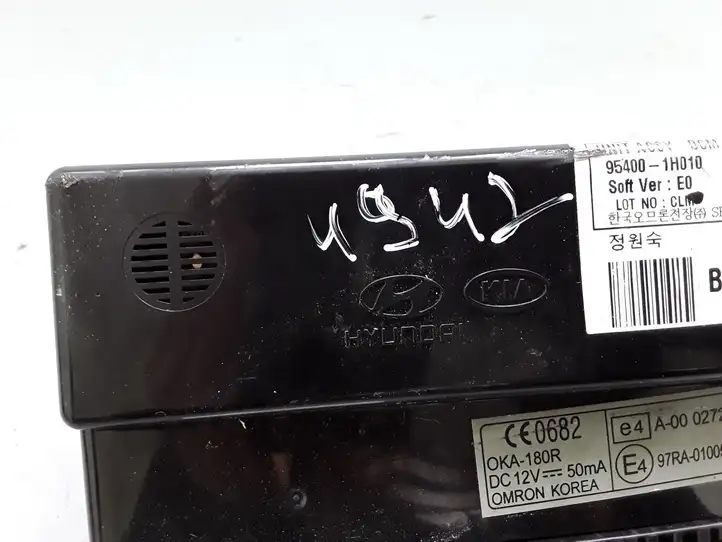 Kia Ceed (2010 - 2012) 954001H010 Модуль комфорта — фото 3