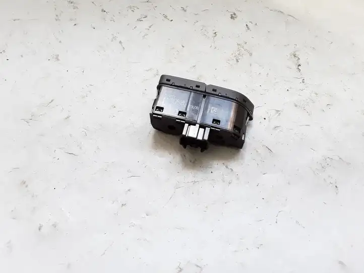 Ford C-Max (2010 - 2015)  AM5T14B436GB Включатель закрытия задней крышки