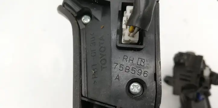 Toyota Avensis T250 (2006 - 2009) 75B596 Кнопки на рулевом колесе — фото 3