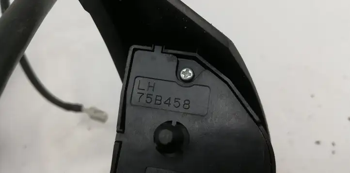 Lexus IS 220D-250-350 (2005 - 2010) 75B458 Кнопки на рулевом колесе — фото 3