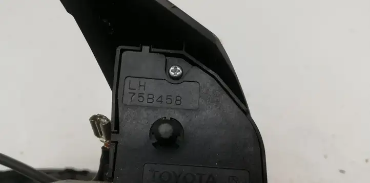 Lexus IS 220D-250-350 (2005 - 2010) 75B458 Кнопки на рулевом колесе — фото 2