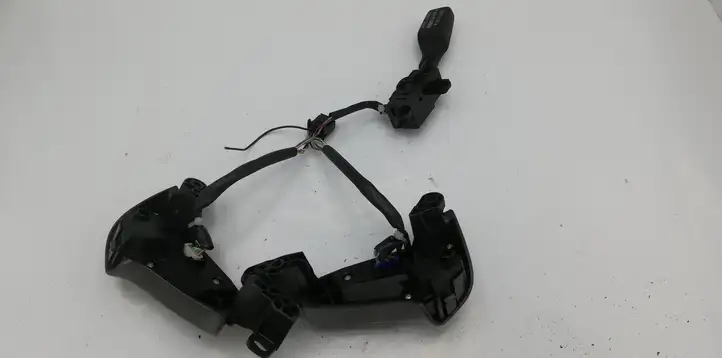 Toyota Avensis T250 (2006 - 2009) 75B596 Кнопки на рулевом колесе — фото 2
