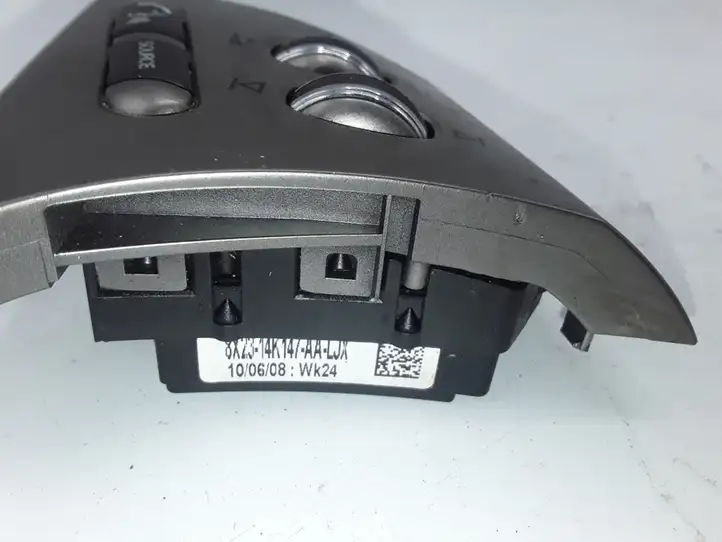 Jaguar XF (2007 - 2015) 8X2314K147AALJX Кнопки на рулевом колесе — фото 3