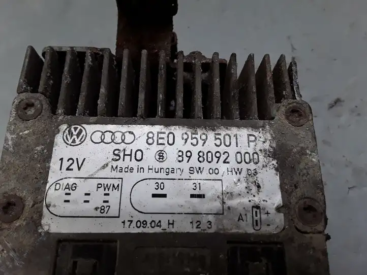 Audi A8 S8 D3 4E (2005 - 2007) 8E0959501P Реле вентилятора охлаждения — фото 3