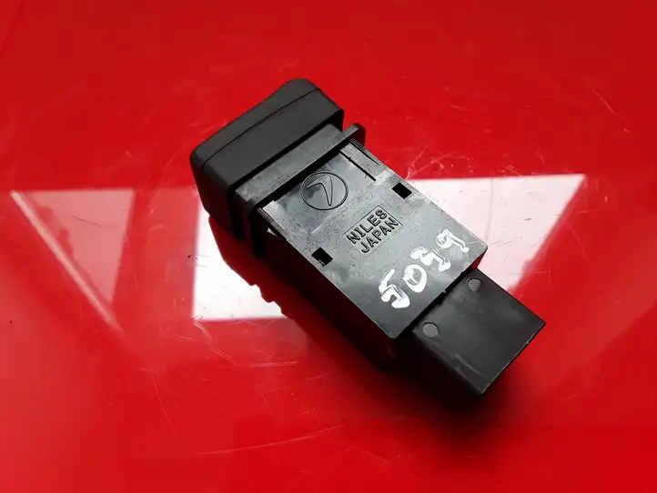 Subaru Forester SG (2006 - 2008) 6535 Кнопка обогрева стекла — фото 2