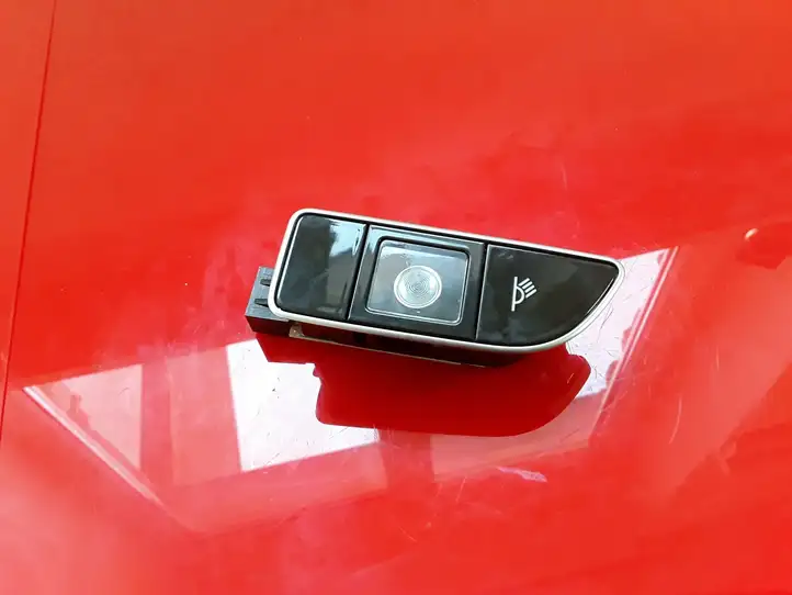Audi A8 S8 D4 4H (2010 - 2014) 4H0947353 Включатель освещения интерьера — фото 1