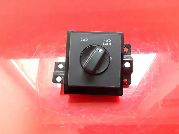 Dodge Nitro (2006 - 2011) P68020962AA Включатель блокировки дифференциалов — фото 1