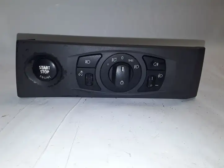 BMW 5 E60 E61 (2004 - 2010) 6953738 Включатель фонарей — фото 1