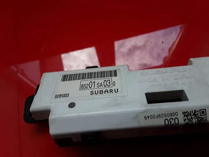 Subaru Forester SG (2006 - 2008) 85201SA03 Часы — фото 3