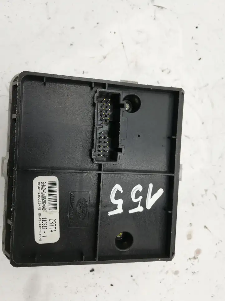 Land Rover Range Rover L322 (2009 - 2012) BH4214B596AD Другие включатели / ручки/ переключатели — фото 2