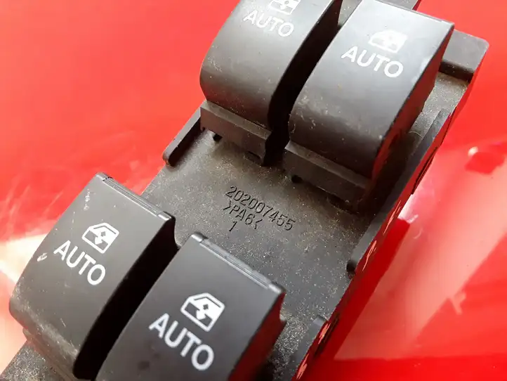 Opel Antara (2011 - 2017) 202007455 Кнопка стеклоподъемников — фото 4
