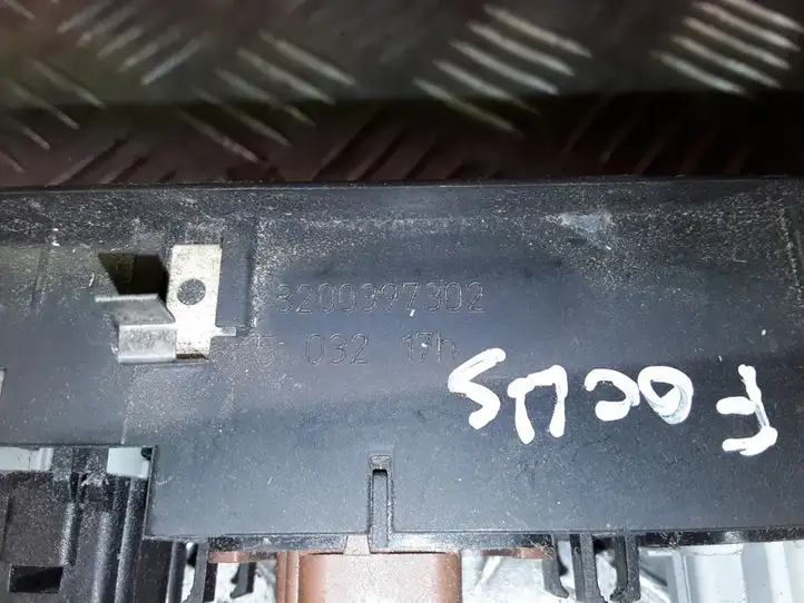 Renault Laguna II (2001 - 2005) 8200397302 Блок кнопок стеклоподъемников — фото 3