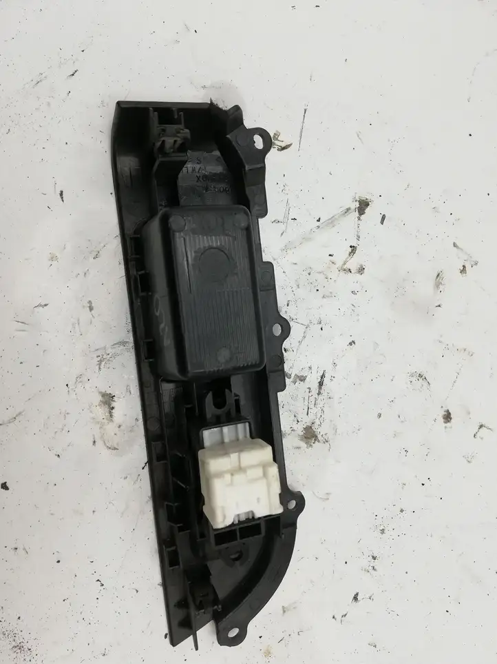 Nissan X-Trail T30 (2001 - 2007) 80961 Блок кнопок стеклоподъемников — фото 2