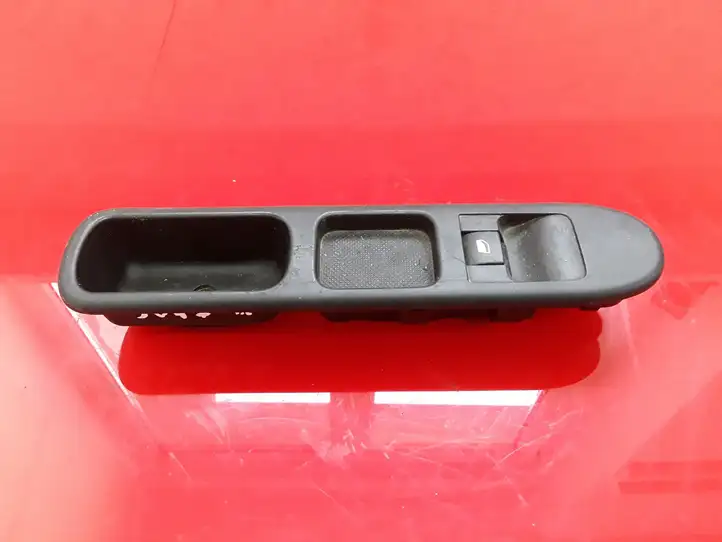 Peugeot 307 (2005 - 2008) 96351625XT Кнопка стеклоподъемников — фото 1