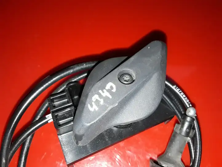 Volvo S60 (2010 - 2013) 31297825 Ручка открытия капота — фото 2