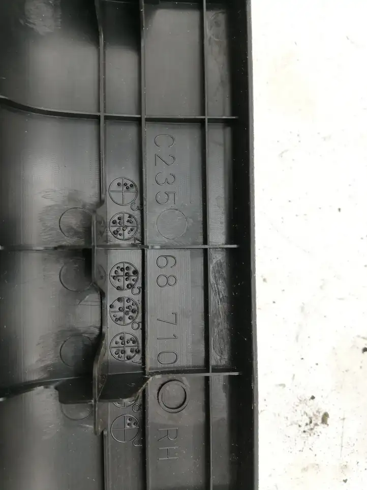 Mazda 5 (2005 - 2010) C23568710 Внутренняя отделка переднего порога — фото 3