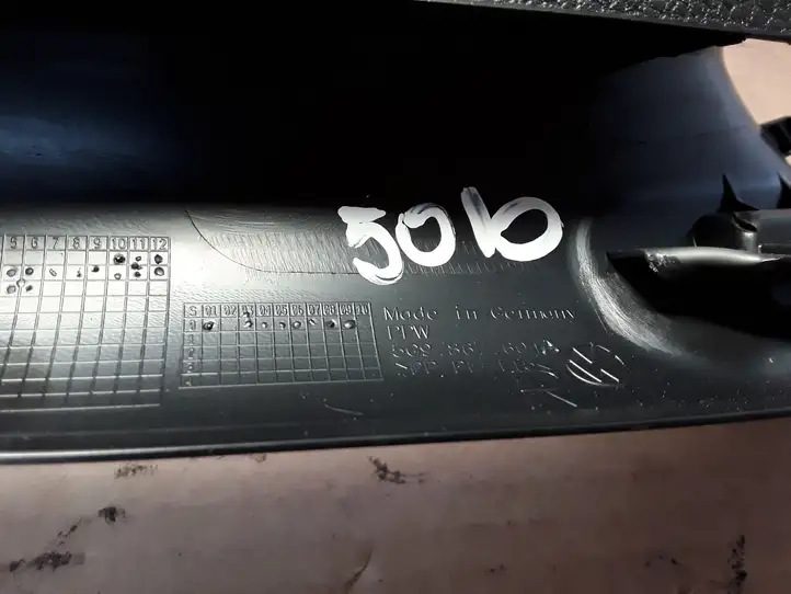 Volkswagen Golf VII (2013 - 2019) 5G9867604A Обшивка стойки у окна — фото 3