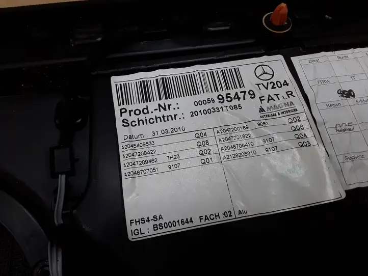 Mercedes-Benz C W204 (2007 - 2014) A2045409533 Обшивка передней двери — фото 2