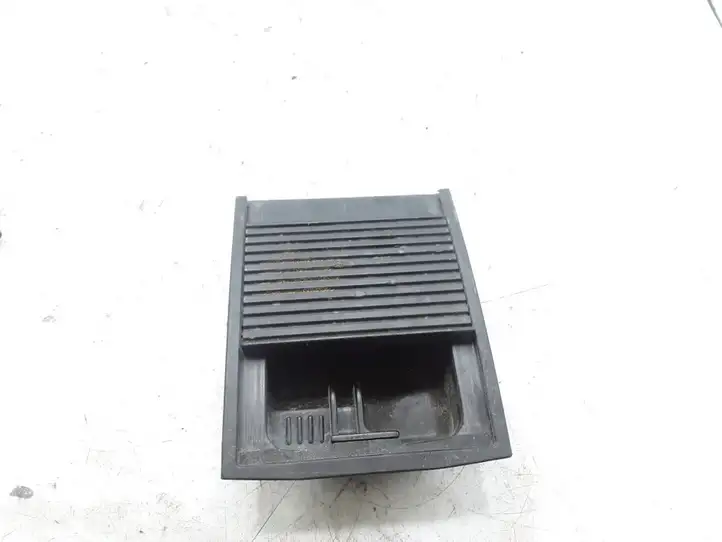 Mercedes-Benz Sprinter W901 W902 W903 W904 (1995 - 2007) 309810400 Пепельница — фото 1