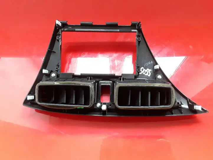 Honda Civic IX (2011 - 2017) 77250TV1E02 Центральный воздушный дефлектор — фото 2