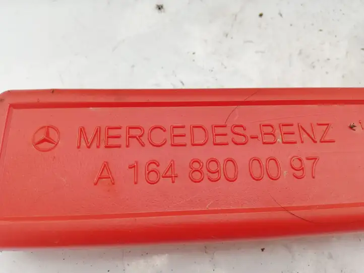 Mercedes-Benz ML W164 (2005 - 2011) A1648900097 Аварийный знак — фото 3
