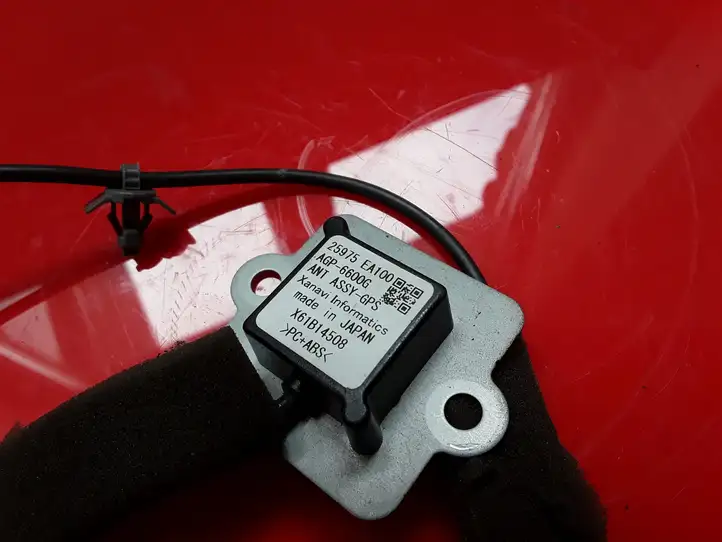 Nissan Navara D40 (2004 - 2015) 25975EA100 GPS антенна — фото 2