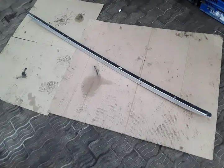 Audi Q7 (2005 - 2009)  4L0860022E Рейлинг крыши 