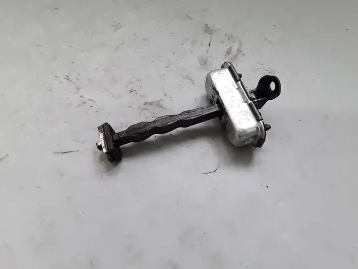 Kia Ceed (2010 - 2012) Ограничитель двери передней — фото 3