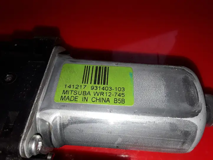 Jeep Grand Cherokee (2010 - 2021) 931403103 Стеклоподъемник задней двери — фото 4