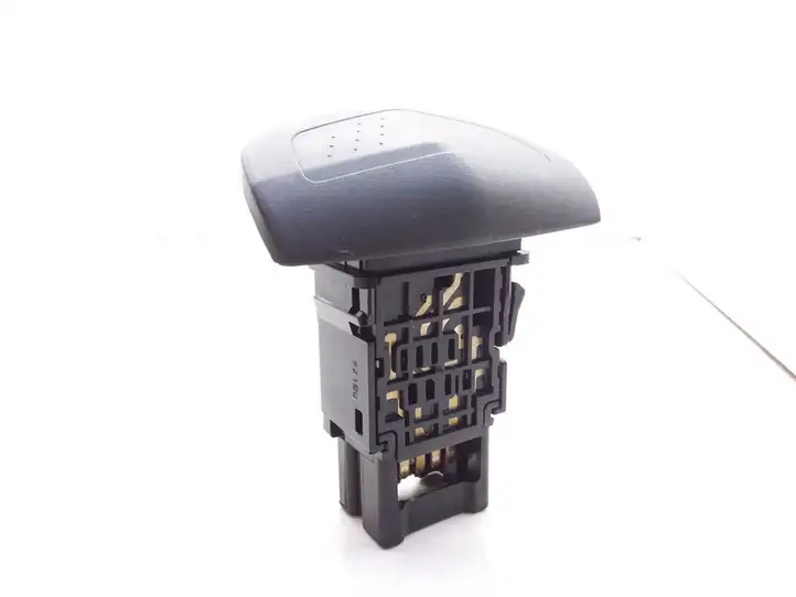 Nissan Primera (2001 - 2008) NILES06016 Включатель аварийных фонарей — фото 2