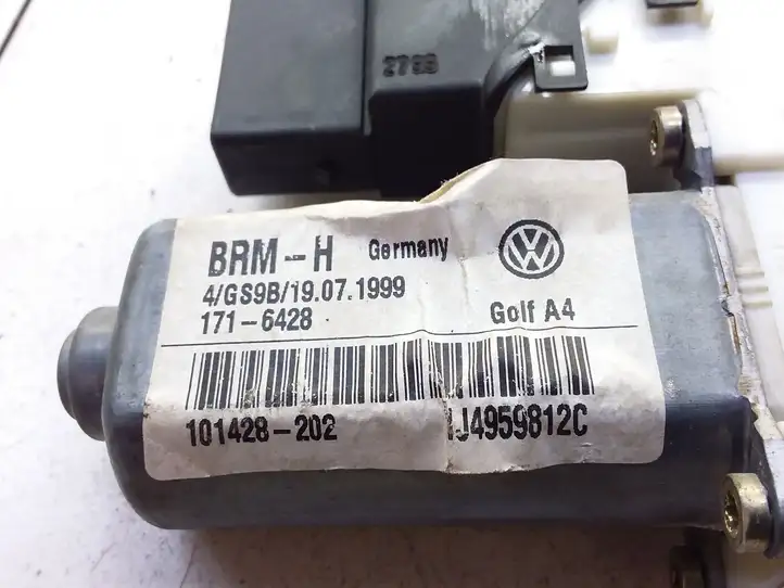 Volkswagen Golf IV (1998 - 2005) 1J4959812C Стеклоподъемник задней двери — фото 3