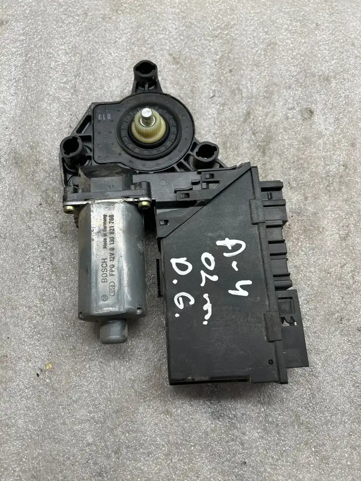 Audi A4 S4 B6 8E 8H (2000 - 2006) 105848103 Стеклоподъемник задней двери — фото 1