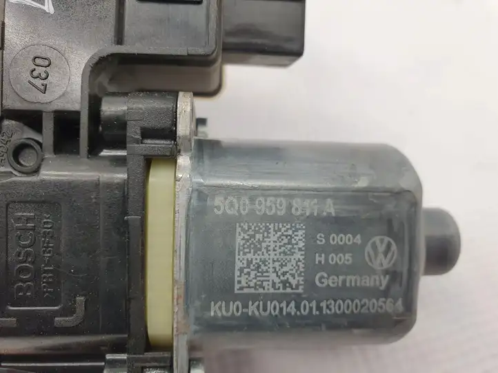 Seat Leon (5F) (2012 - 2019) 5Q0959811A Стеклоподъемник задней двери — фото 4