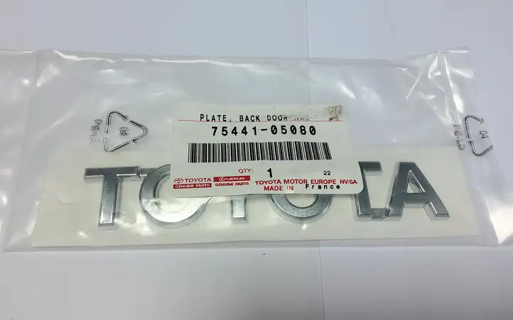 Toyota Avensis T270 (2012 - 2015) 7544105080 Эмблемы и надписи — фото 1