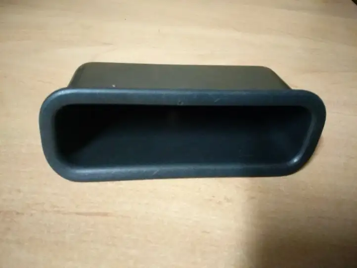 Toyota Corolla Verso E121 (2004 - 2007) 748160F020 Прочая отделка задней двери — фото 1
