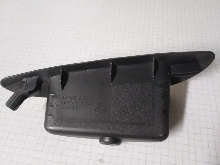 Nissan Primera (2001 - 2008) 82951AV700 Прочая отделка задней двери — фото 4