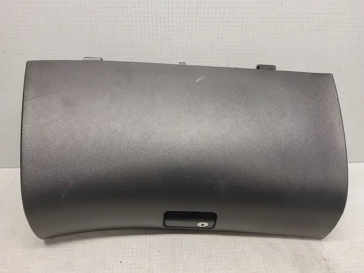 Toyota Avensis T250 (2003 - 2006) 5555005070 Крышка бардачка — фото 1