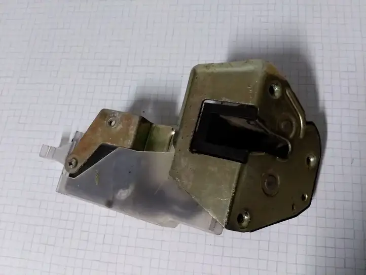 Lancia Zeta (1994 - 2002) Замок раздвижной двери — фото 2
