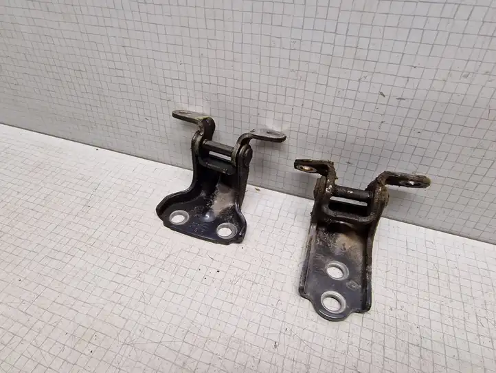 Subaru Outback (2009 - 2014) Петли задней двери (комплект) — фото 1
