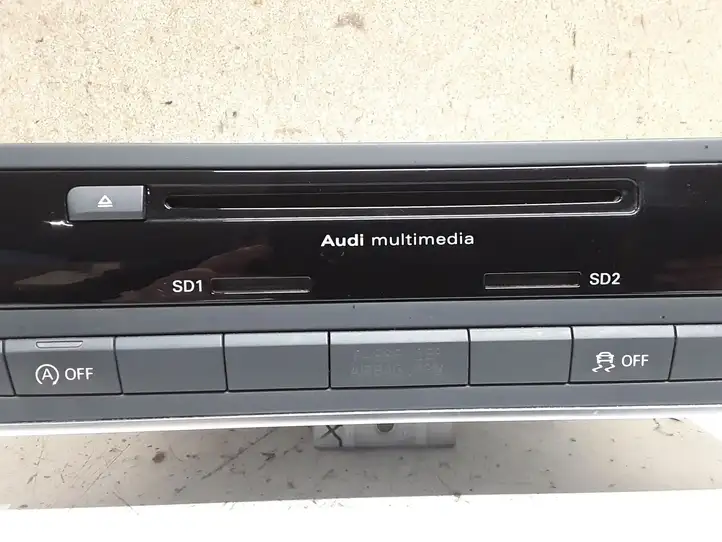 Audi A6 C7 (2011 - 2014) 4G0035182J Магнитола / мультимедийная система — фото 2