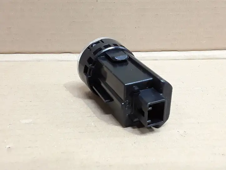 Toyota Yaris (2012 - 2014) 2010DJ2910 Включатель зажигания и стартера — фото 2