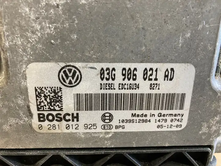 Volkswagen PASSAT B6 (2005 - 2010) 03G906021AD Блок управления двигателем (ЭБУ) — фото 2