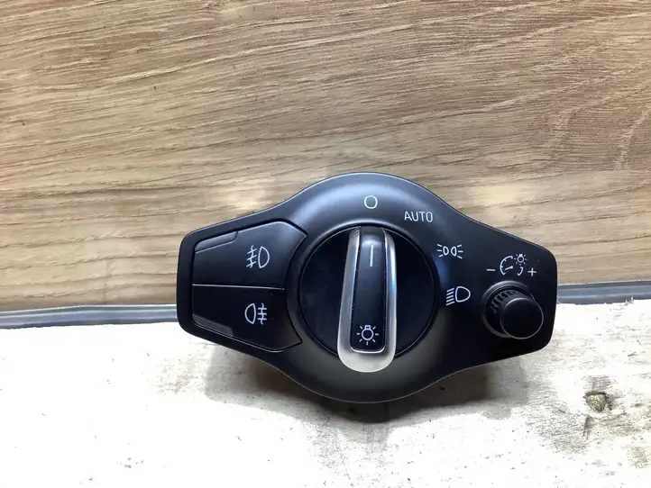 Audi A4 S4 B8 8K (2007 - 2011) 8K0941531AS Включатель фонарей — фото 1