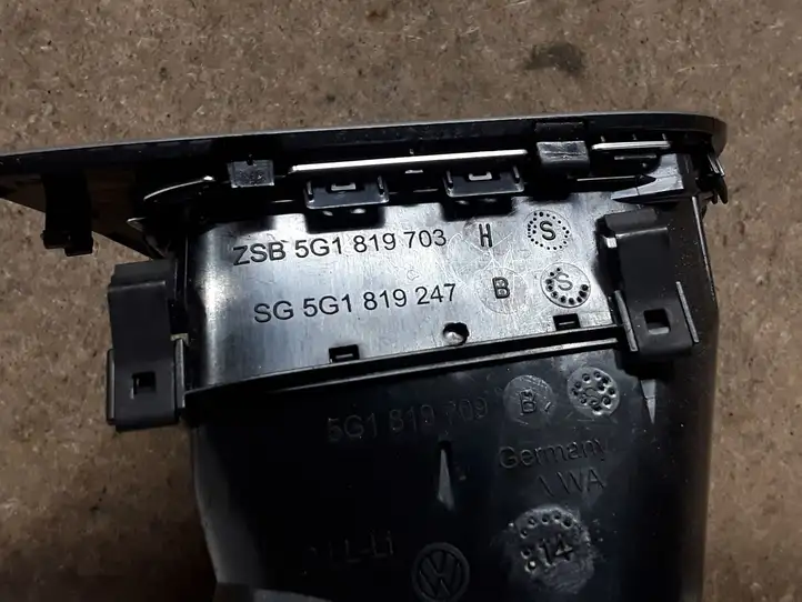 Volkswagen Golf VII (2013 - 2019) 5G1819703H Боковой воздушный дефлектор — фото 3